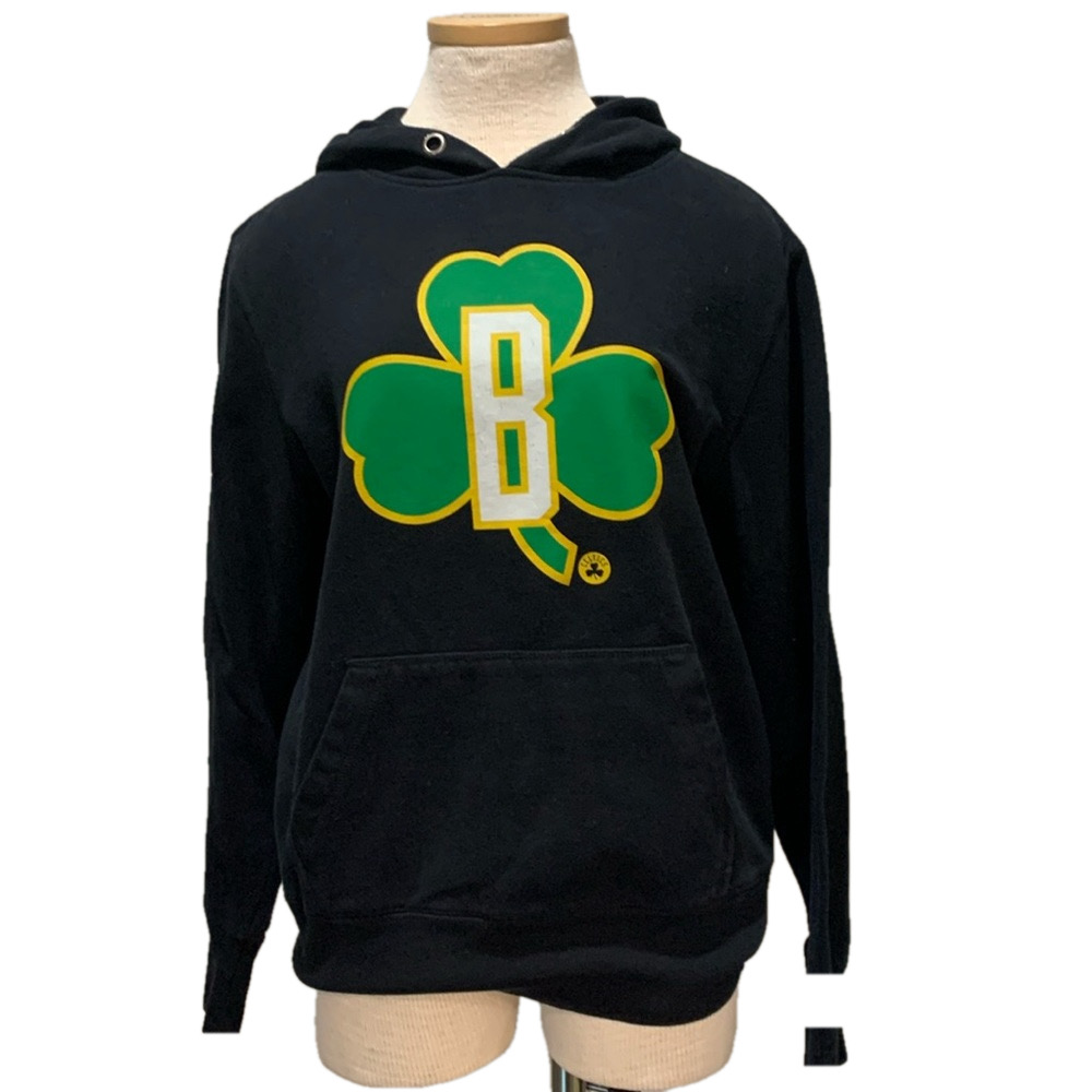Boston Celtics sz S black hooded sweatshirt rat with logo on chest